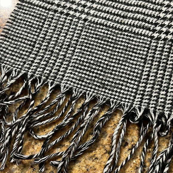 Scarf - Picture 2 of 2